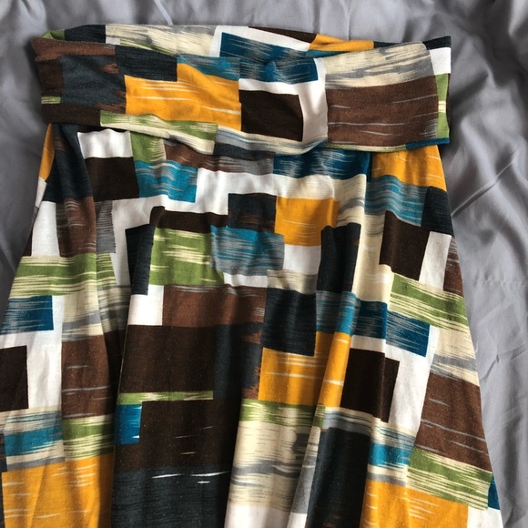 Medium LuLaRoe Maxi Skirt - Picture 2 of 4